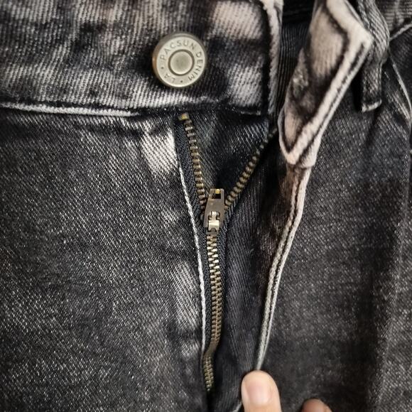 4561) PacSun Black Acid Wash Mom Jeans Size 26 - Picture 3 of 11